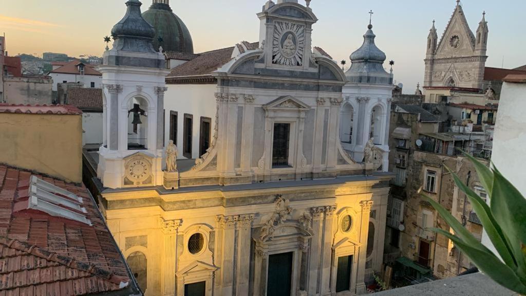 La Casa Nel Cuore Della Citta Lägenhet Neapel Exteriör bild